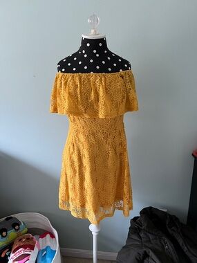 New w/o tags PINK LILLY Mustard Yellow Off-Shoulder Lace Sundress